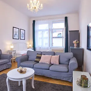 Aparthotel Charles Bridge Premium, Prague